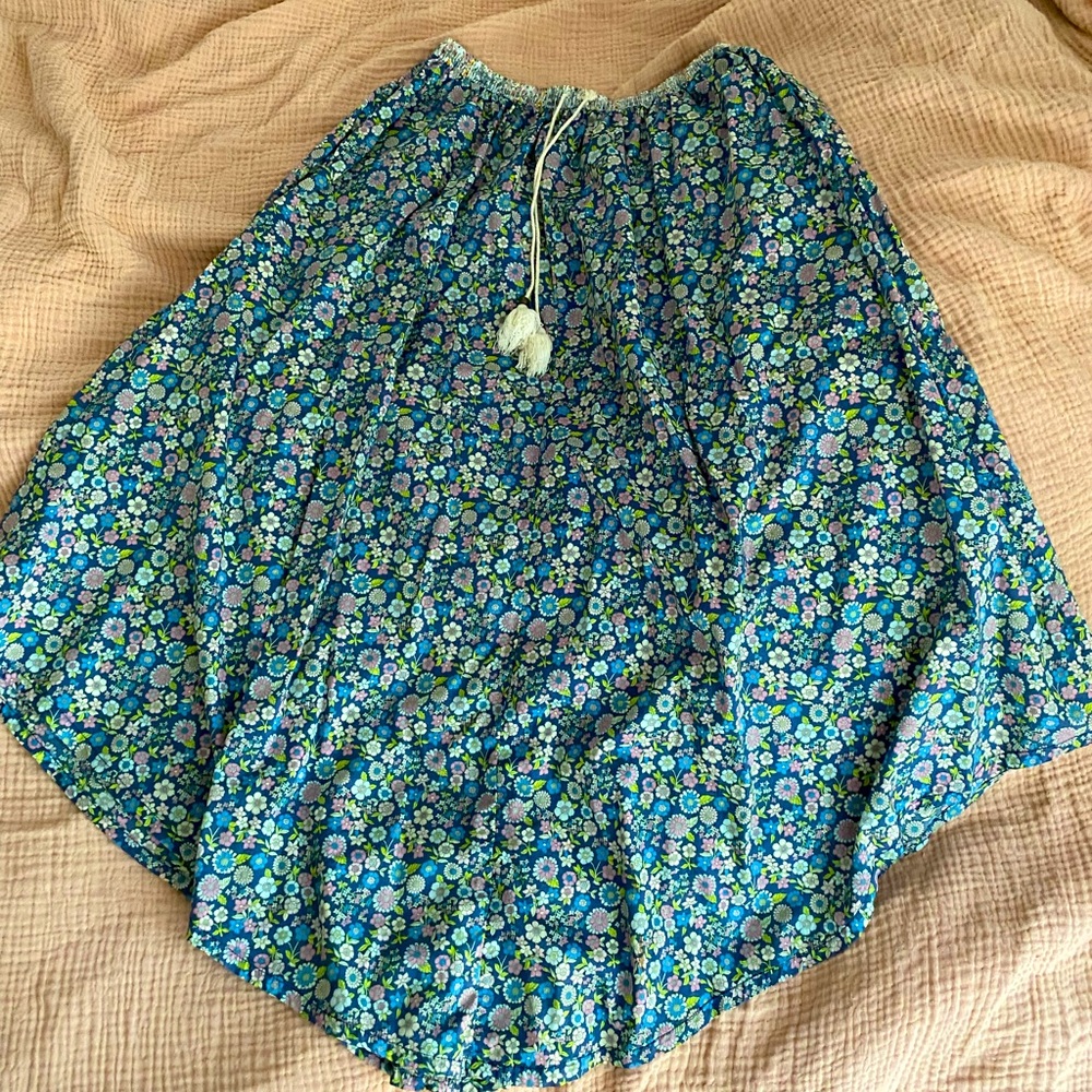 American Eagle floral skirt